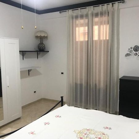 Appartamento 60 Mq A 800 Mt Dalla Spiaggia Capaci Exteriör bild