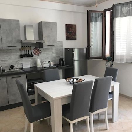 Appartamento 60 Mq A 800 Mt Dalla Spiaggia Capaci Exteriör bild
